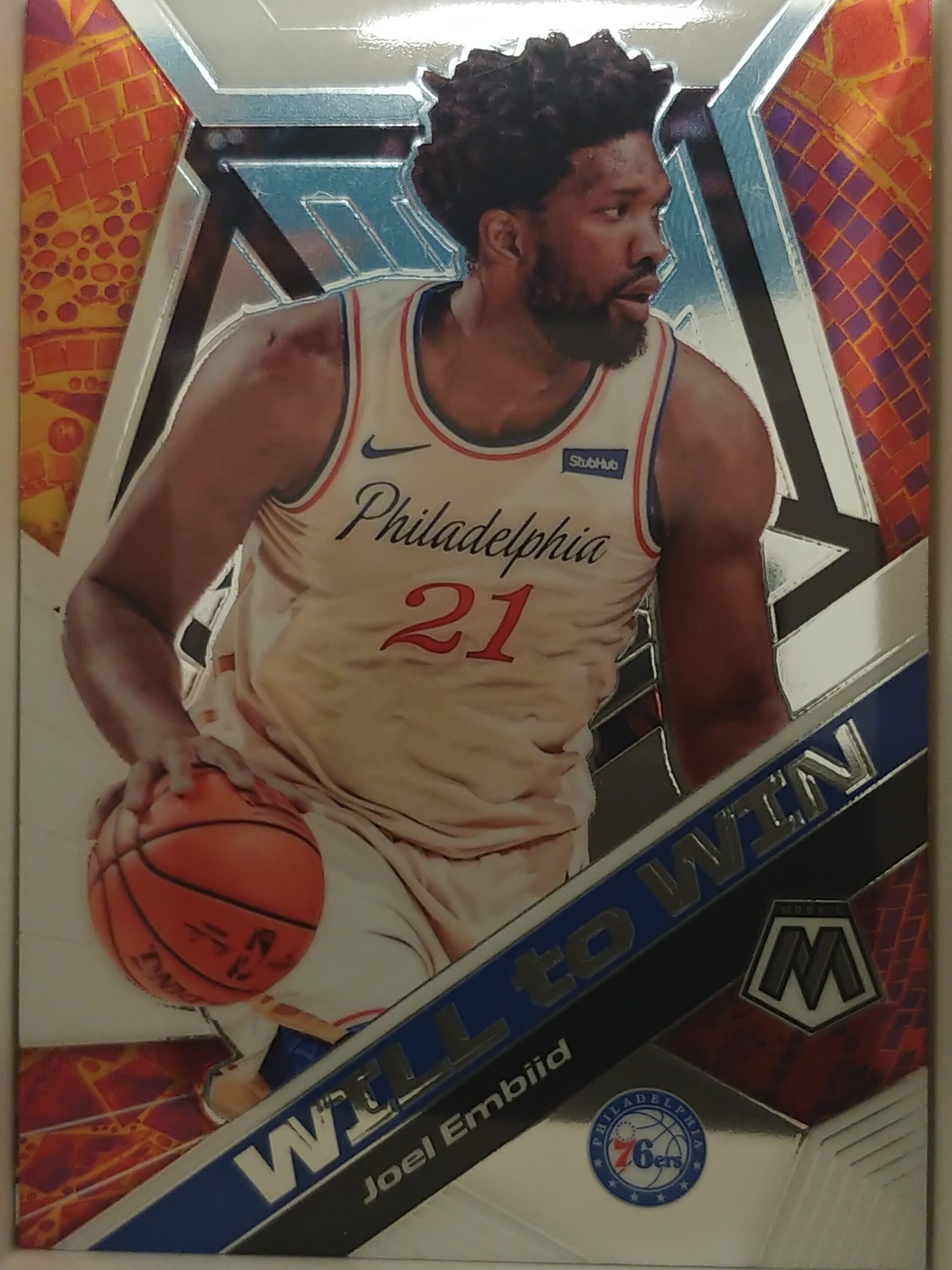 2019-20 Panini Mosaic Joel Embiid Will to Win #17
